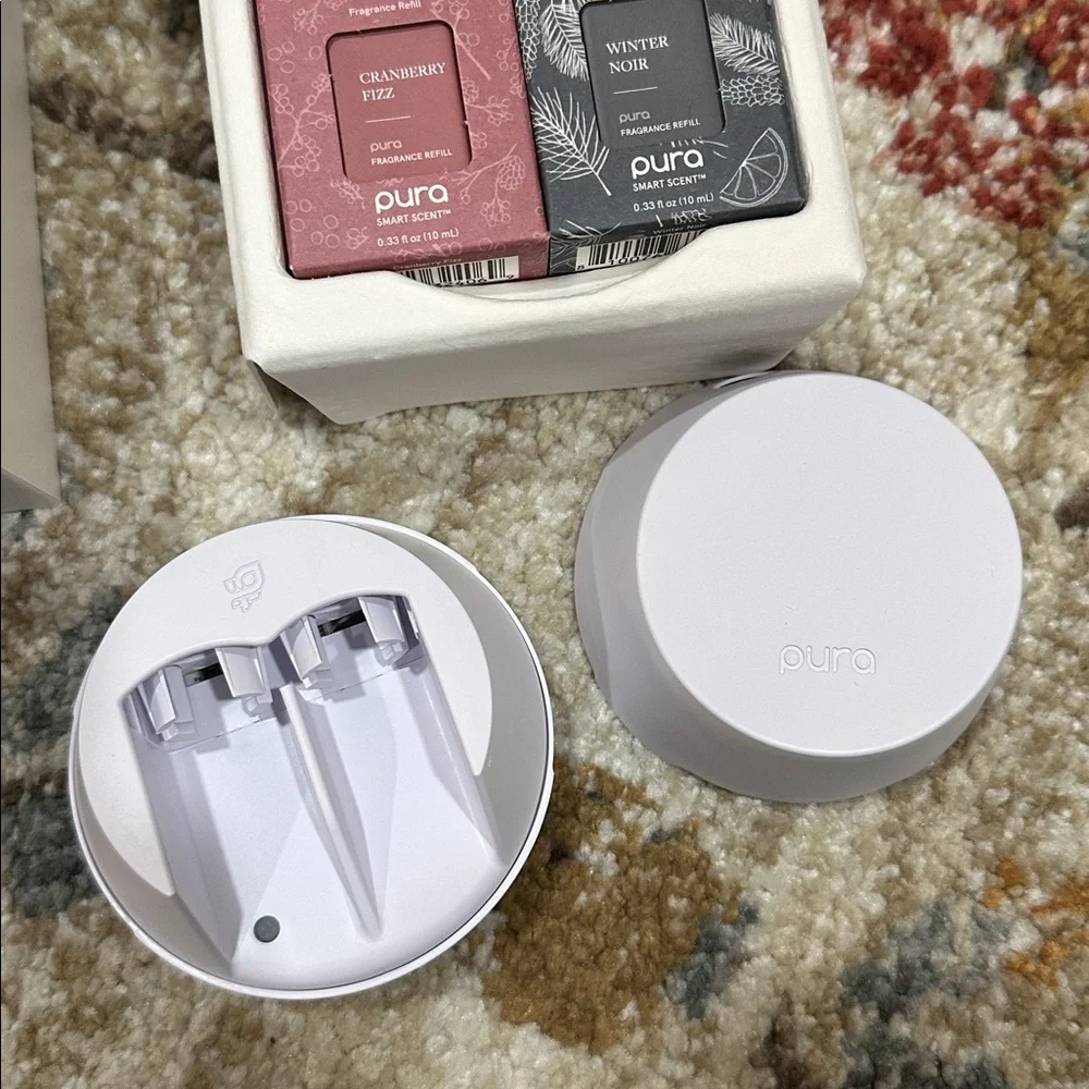 PURA 4 Smart Fragrance Diffuser with Cranberry Fizz & Winter Noir Refills NEW